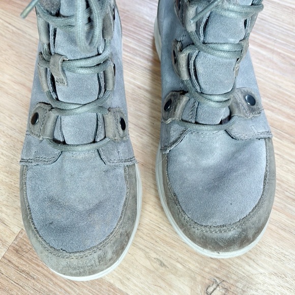 Sorel Suede Insulated Ankle Boots - Picture 2 of 8